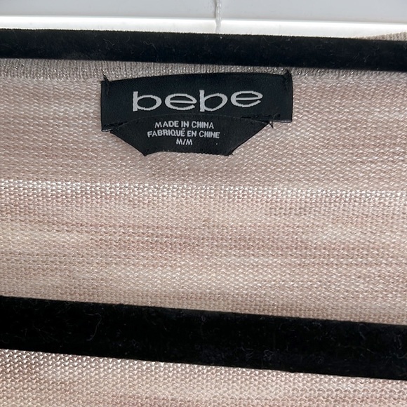 ๐ฅWhat's Hot!!๐ฅ Beautiful Bebe Gold Crop V-Neck Sweater! Sz M Soo Cute!๐๐๏ธ - Picture 5 of 14